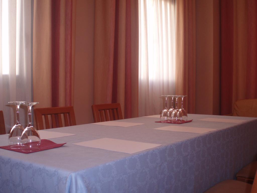 Aparthotel Sercotel ويسكا المظهر الخارجي الصورة