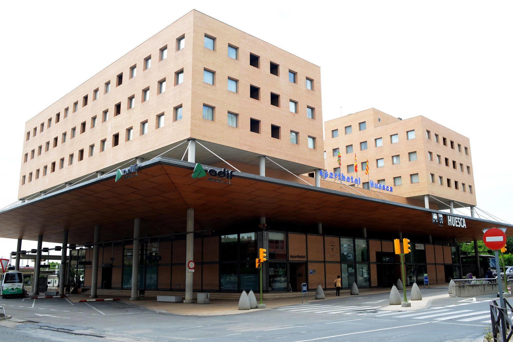 Aparthotel Sercotel ويسكا المظهر الخارجي الصورة