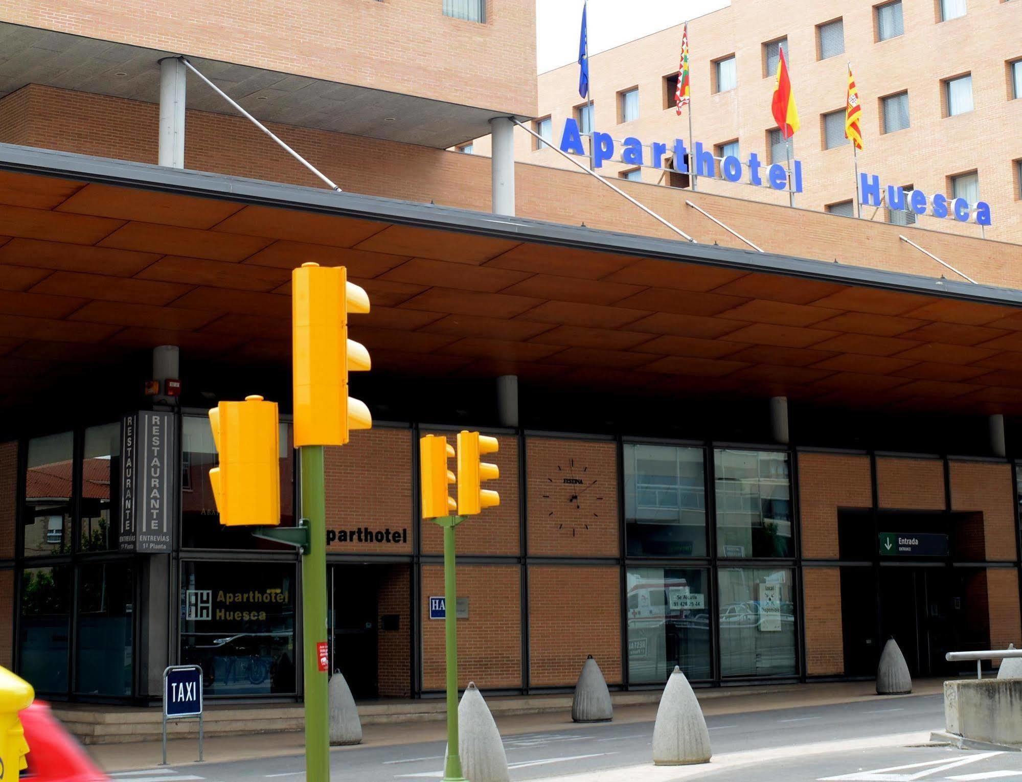 Aparthotel Sercotel ويسكا المظهر الخارجي الصورة